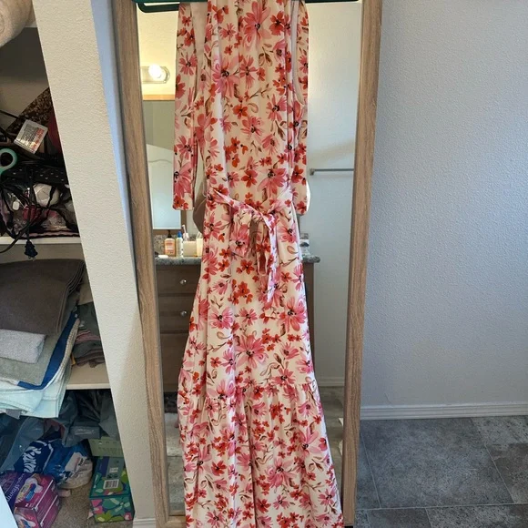 Pink Floral Halter Neck Maxi Dress- size Medium - Picture 4 of 10